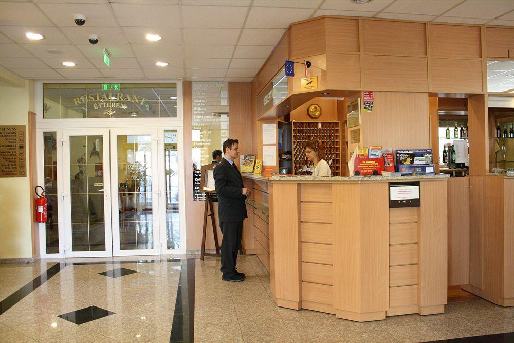 Hotel Zuglo Budapest Luaran gambar
