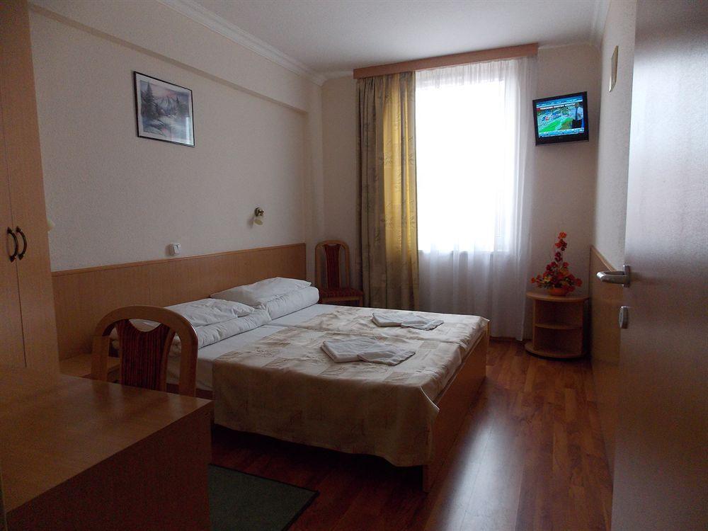 Hotel Zuglo Budapest Luaran gambar