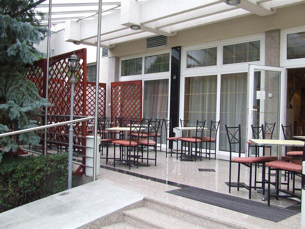 Hotel Zuglo Budapest Luaran gambar