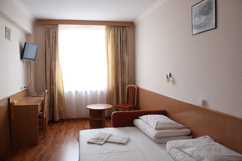 Hotel Zuglo Budapest Luaran gambar