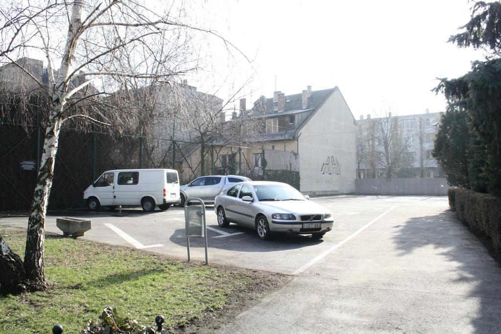 Hotel Zuglo Budapest Luaran gambar